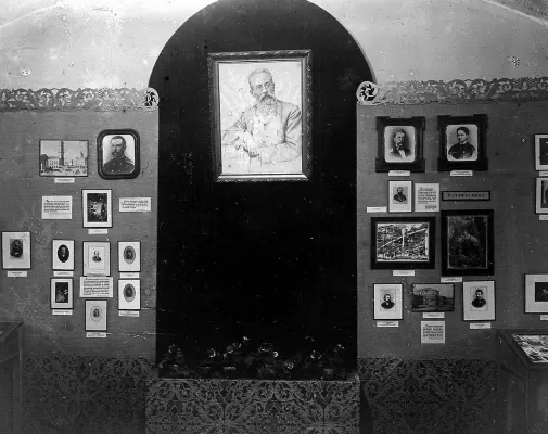 Фрагмент выставки «Н. А. Римский-Корсаков. Жизнь, творчество, театр, музыкально-педагогическая и общественная деятельность» (к 100-летию со дня рождения)». Фойе БЗК имени П.И. Чайковского. 1944 г.